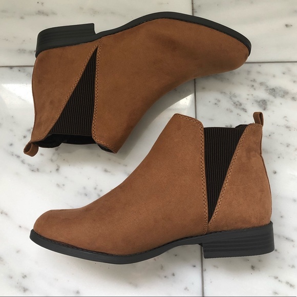 NWOT Faux Suede Chestnut Chelsea Ankle Boots - Picture 4 of 7